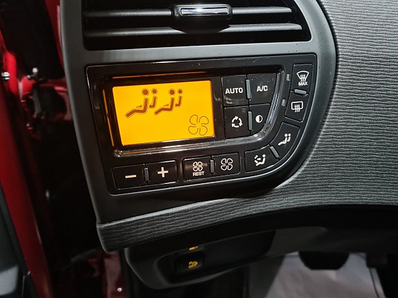 Citroen C4 Picasso 12 of 14
