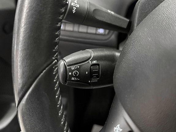 Peugeot 208 19 of 22