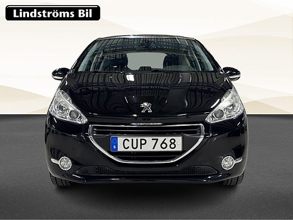 Peugeot 208 8 of 22