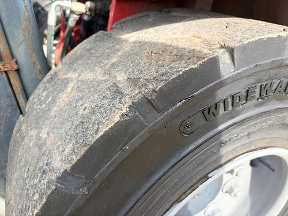 Kalmar DCD 40-5H 3 of 12