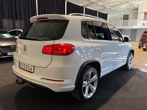 Volkswagen Tiguan 3 of 14