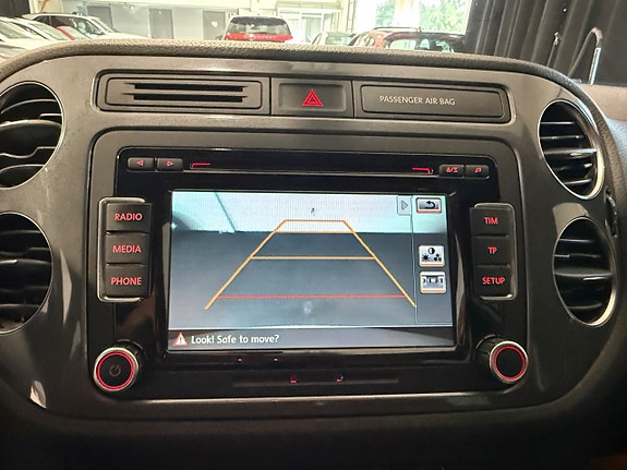 Volkswagen Tiguan 12 of 14