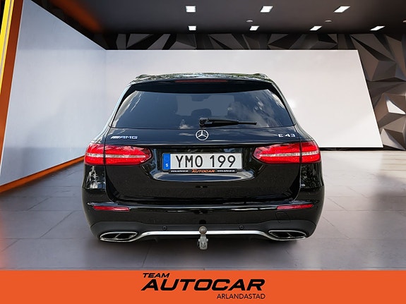 Mercedes-Benz E43 6 of 24