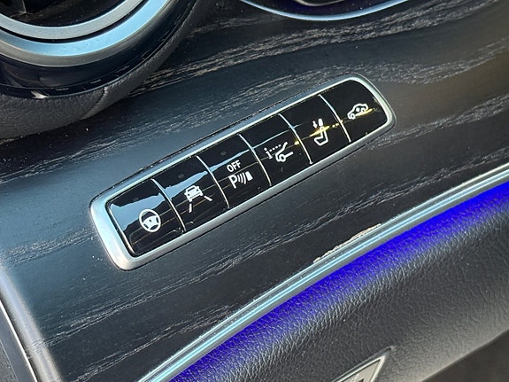 Mercedes-Benz E43 22 of 24