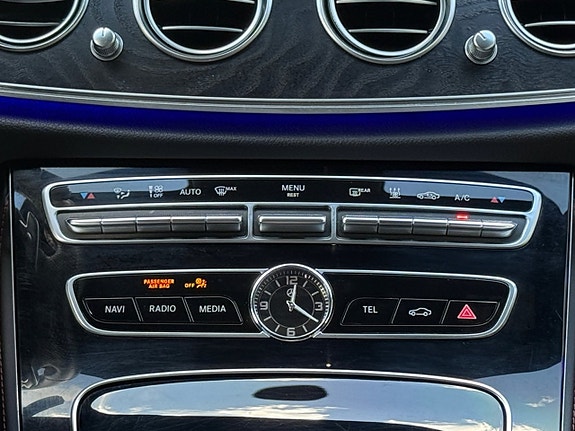 Mercedes-Benz E43 16 of 24
