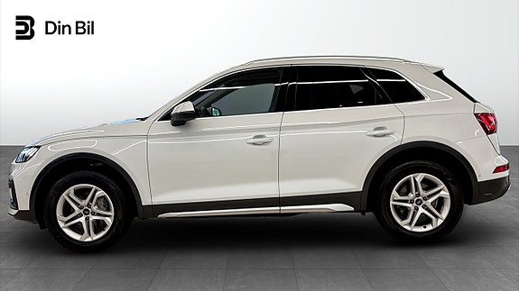 Audi Q5 2 of 14