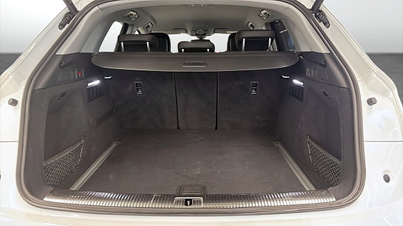 Audi Q5 8 of 14