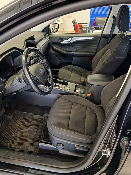 Ford Kuga 13 of 27