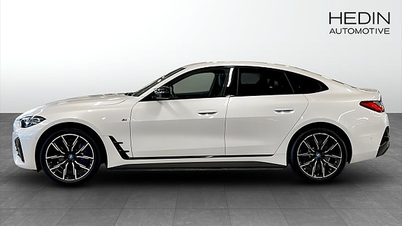 BMW i4 6 of 8