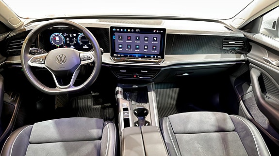 Volkswagen Passat 10 of 21