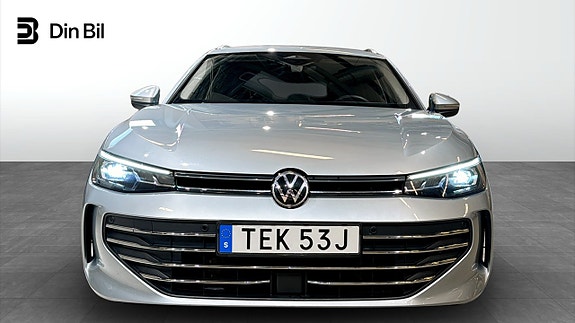 Volkswagen Passat 4 of 21