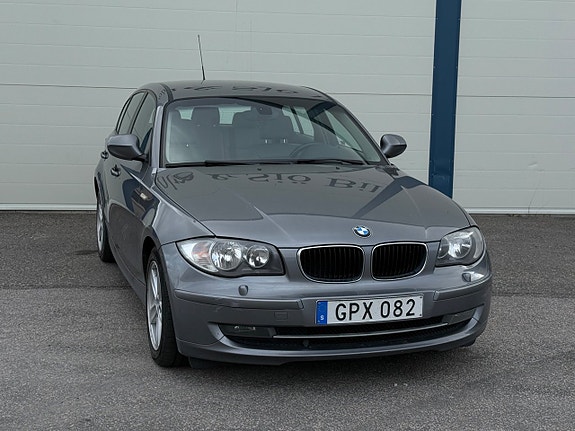 BMW 116d 2 of 10