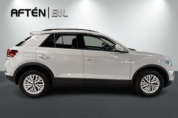 Volkswagen T-Roc 7 of 26