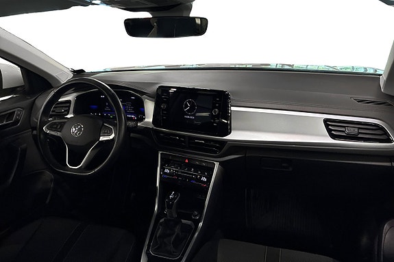Volkswagen T-Roc 15 of 26