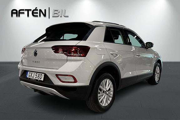 Volkswagen T-Roc 10 of 26