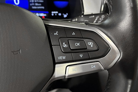 Volkswagen T-Roc 21 of 26