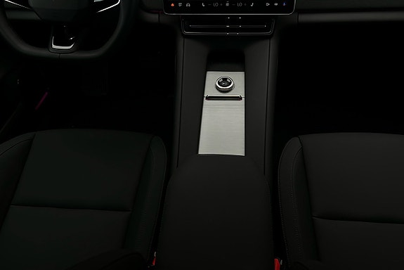 Polestar 4 9 of 26