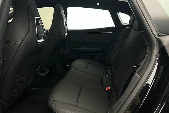 Polestar 4 13 of 26