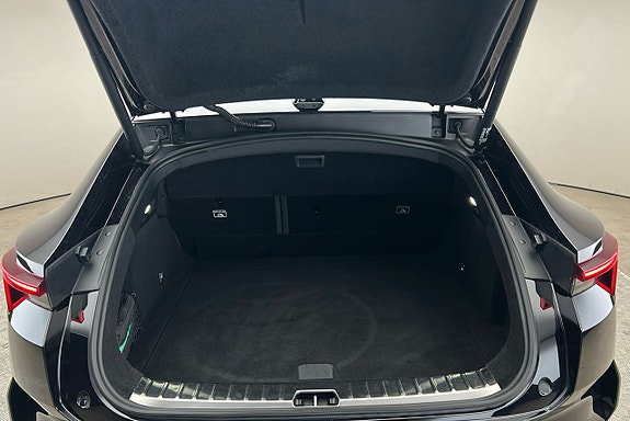 Polestar 4 14 of 26