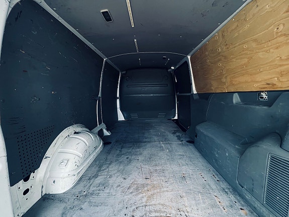 Volkswagen Transporter 9 of 25