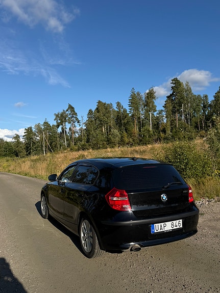 BMW 116i 2 of 4