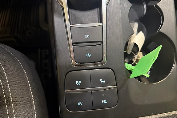 Ford Kuga 14 of 17