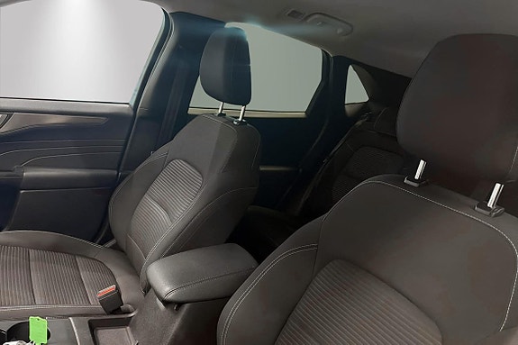 Ford Kuga 8 of 17