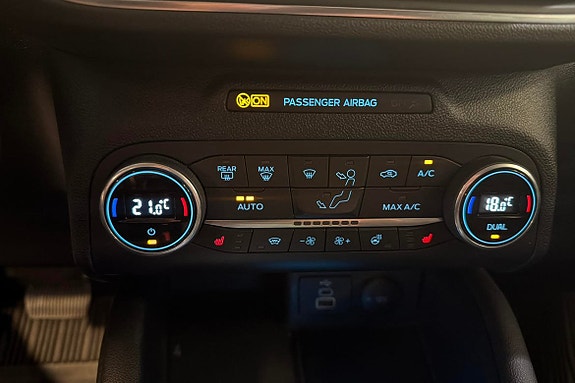 Ford Kuga 13 of 17