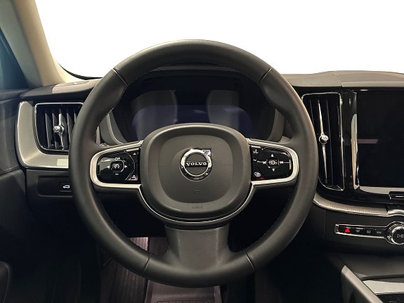 Volvo XC60 10 of 19