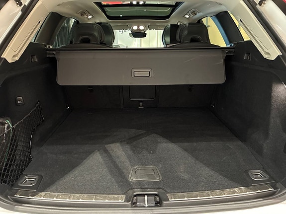 Volvo XC60 13 of 19