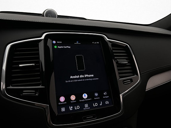 Volvo XC90 27 of 30