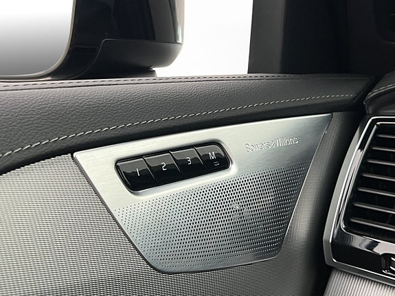 Volvo XC90 15 of 30