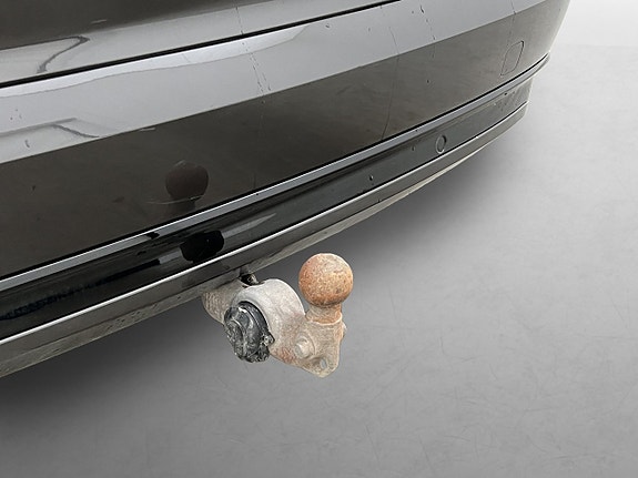 Volvo XC90 10 of 30