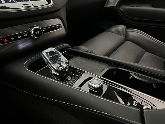 Volvo XC90 28 of 30