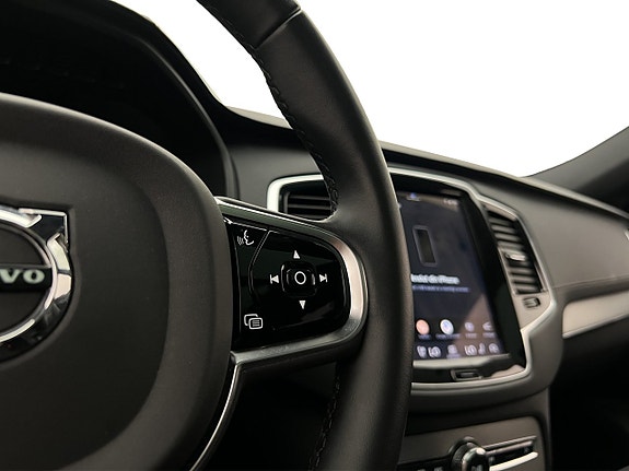 Volvo XC90 19 of 30