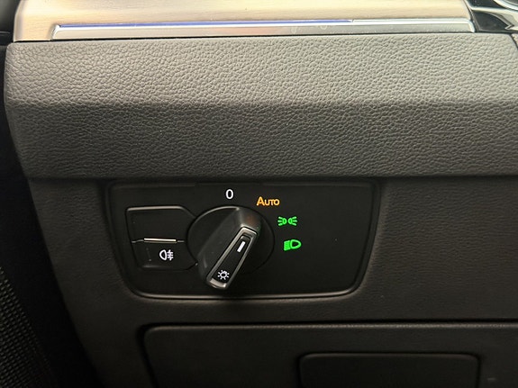 Volkswagen Passat 17 of 30