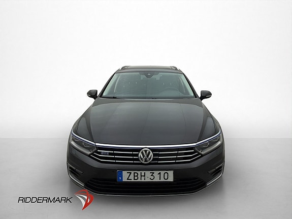 Volkswagen Passat 2 of 30