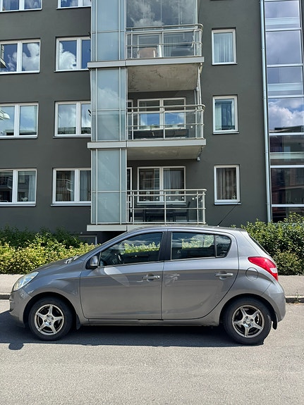 Hyundai i20 4 of 10