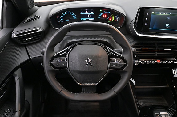 Peugeot e-2008 7 of 27