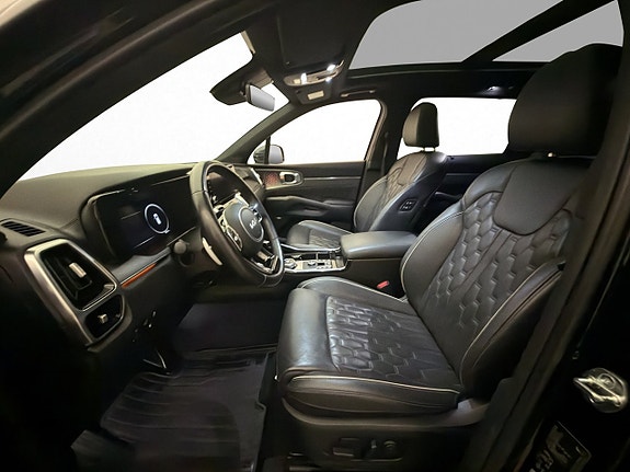 Kia Sorento 14 of 30