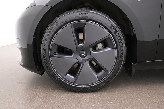 Tesla Model 3 27 of 27