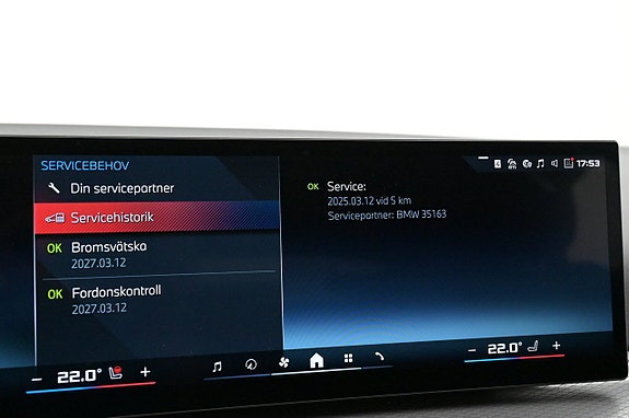 BMW i4 16 of 27