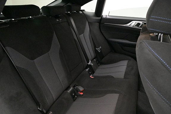 BMW i4 22 of 27