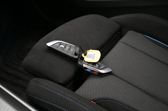 BMW i4 21 of 27