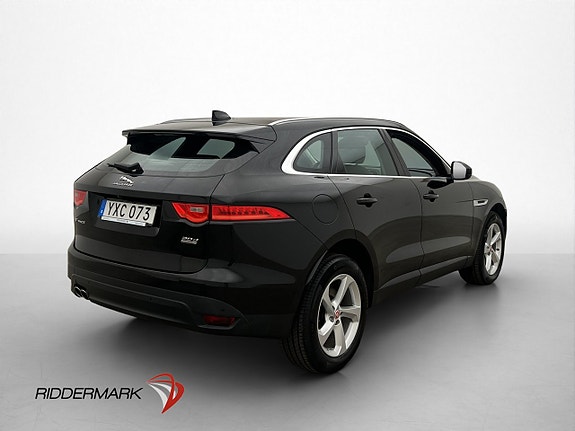 Jaguar F-PACE 8 of 30