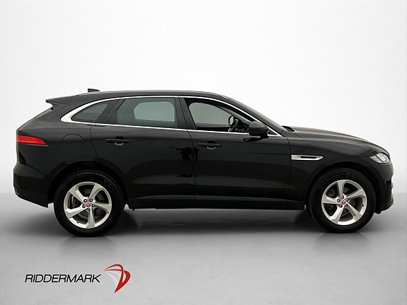 Jaguar F-PACE 9 of 30
