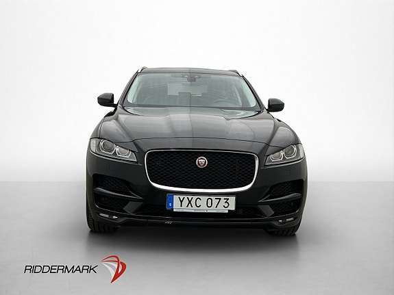 Jaguar F-PACE 2 of 30