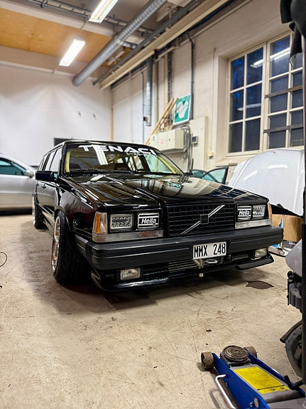 Volvo 740 6 of 8