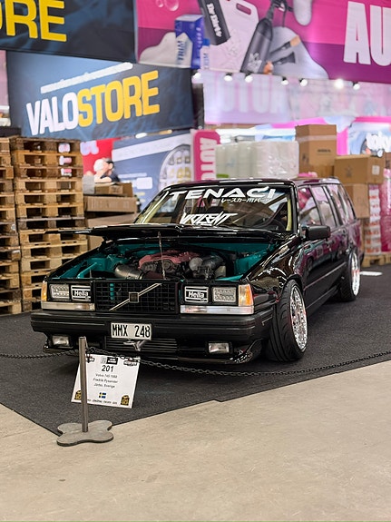 Volvo 740 4 of 8