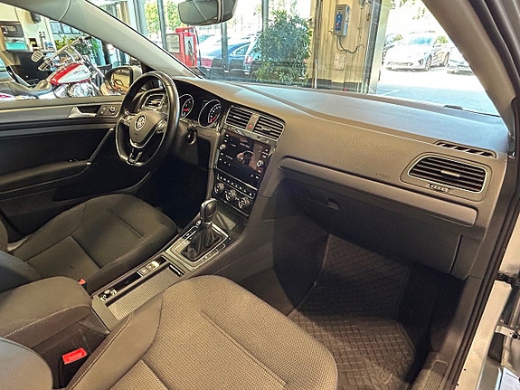 Volkswagen Golf I 21 of 22
